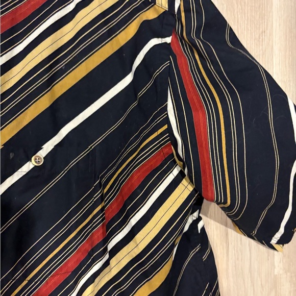 Dynamic Black and Red Casual Button Down Shirt - Picture 4 of 7